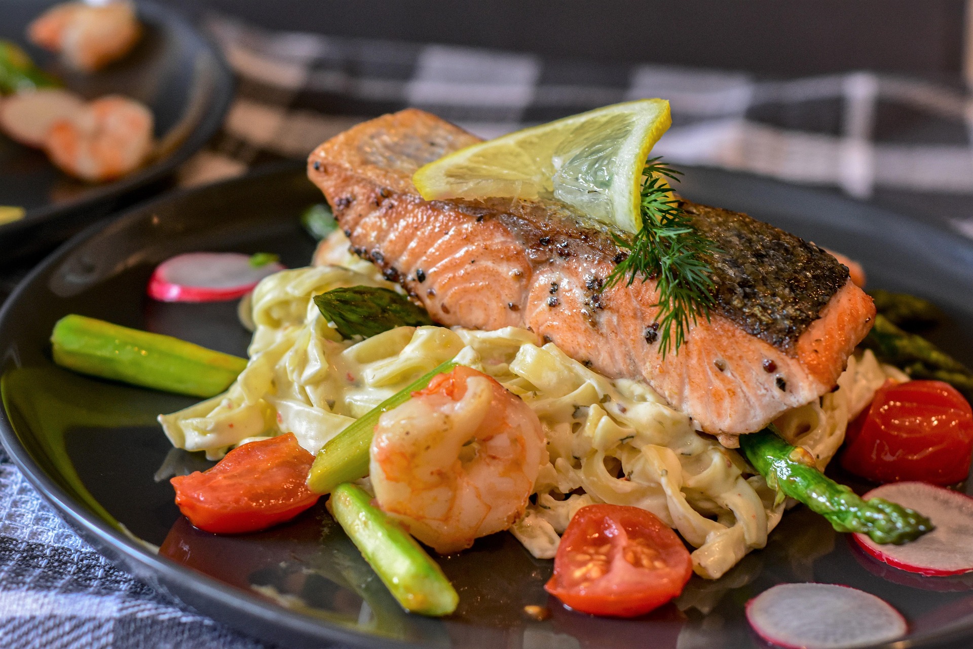 salmon-7216960_1920